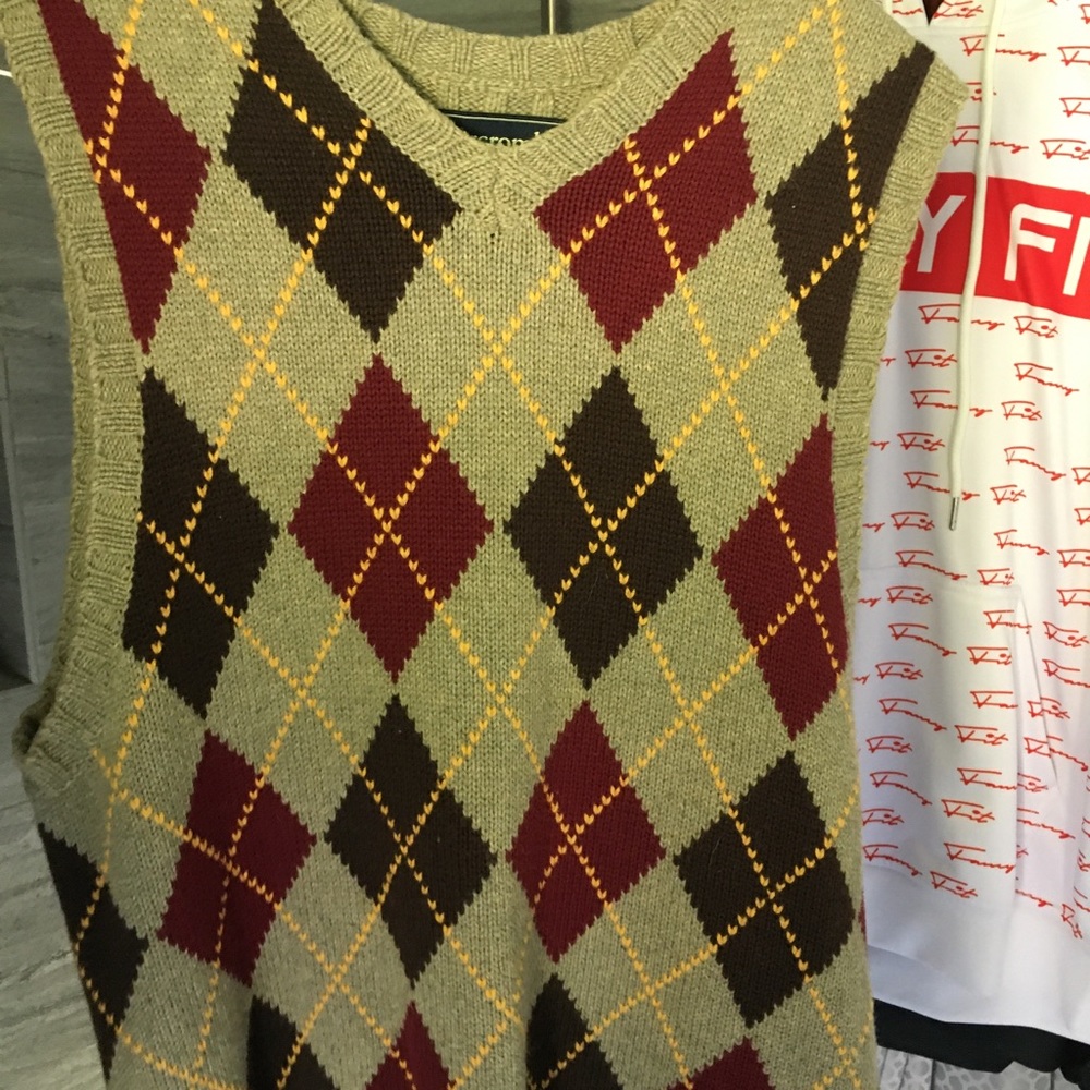 Abercombie & Fitch Diamond Sweater Vest M